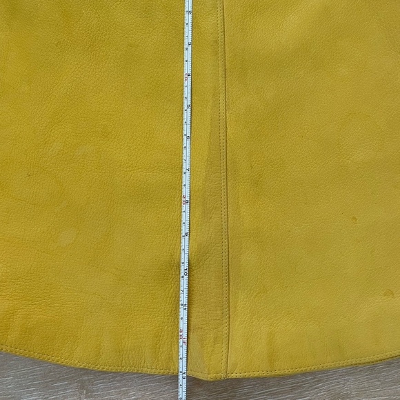 Vintage Versace Leather Skirt - Size small Size 4/6 - beautiful mini skirt - Picture 4 of 8